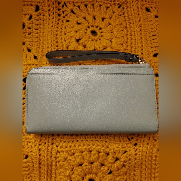 Kate Spade wallet wristlet EUC - Picture 2 of 10